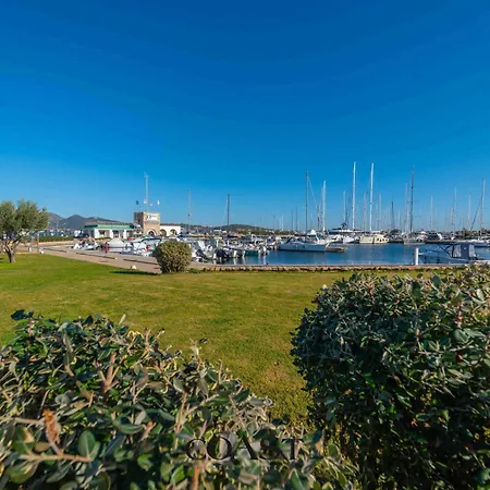Marina - Vicino Mare & Apt, A/c E Wifi * Ольбия